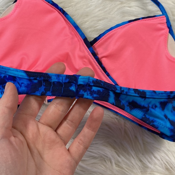 🤍🌈[ VS PINK ] Tie Dye Embroidery Cross Bikini Top - Picture 6 of 8